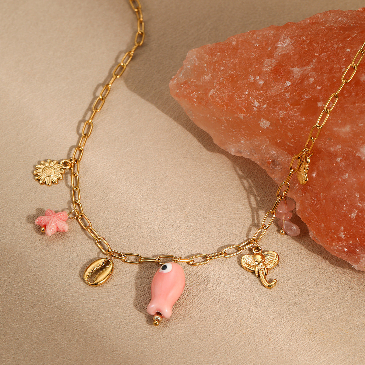 Collana da donna alla moda in acciaio inossidabile a tema marino con ciondoli a forma di pesce, stella marina e conchiglia