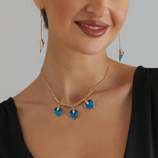 Vintage Elegant Floral Geometric Drip Oil Plated Alloy Necklace for Women