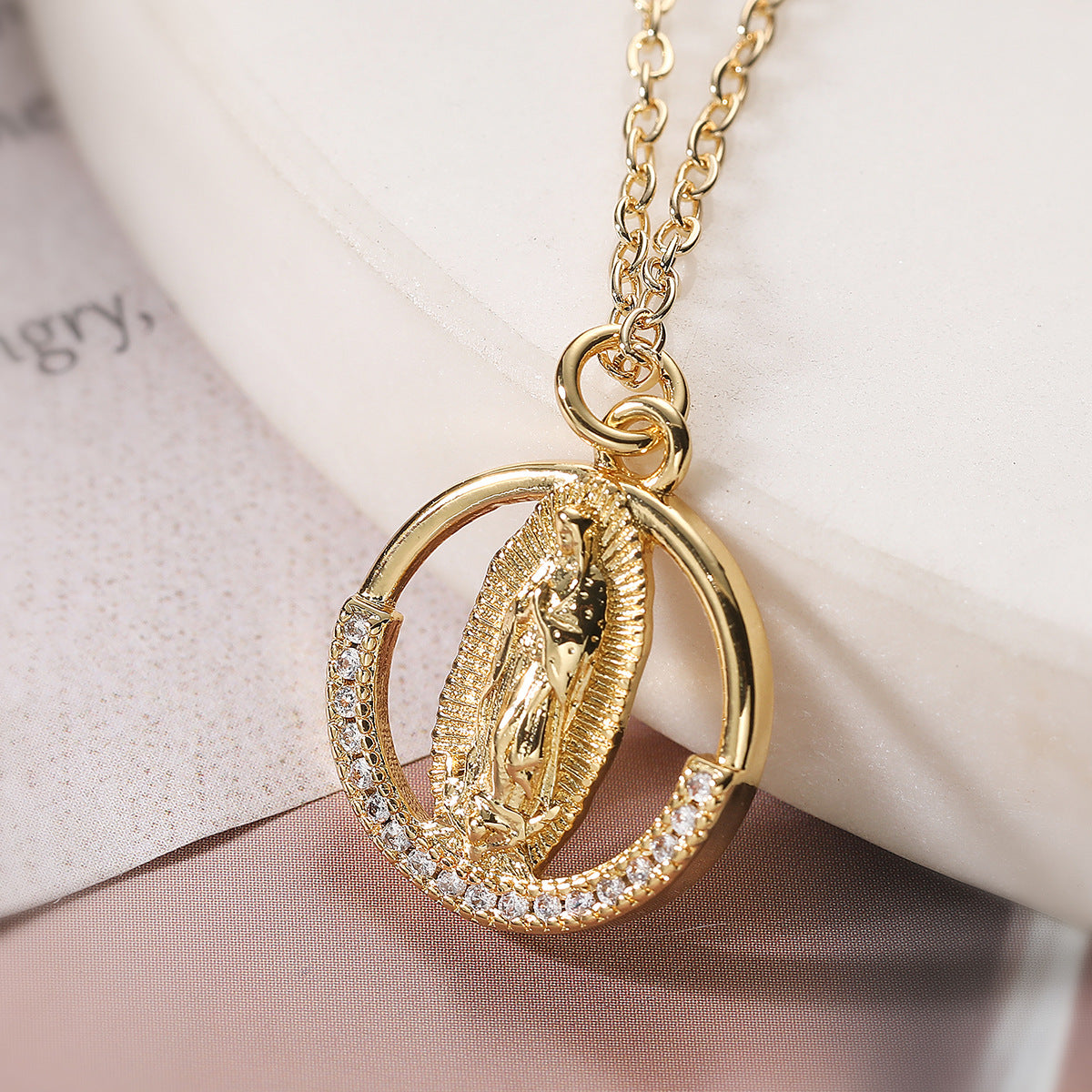 Vintage Minimalist Round Brass Gold Plated Cubic Zirconia Virgin Mary Pendant Necklace