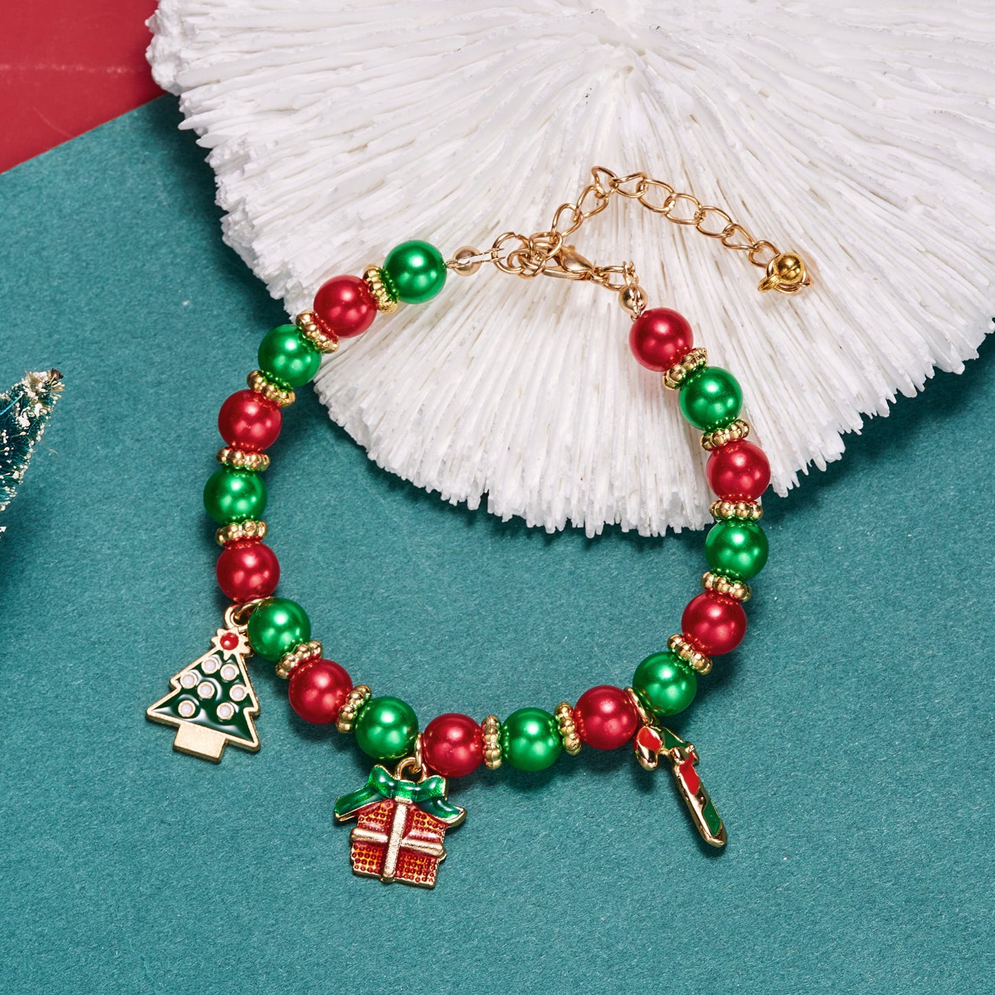 Bracciale natalizio artigianale regolabile con ciondoli a forma di Babbo Natale e fiocco di neve, bracciale geometrico in lega per uomo e donna, regalo di festa