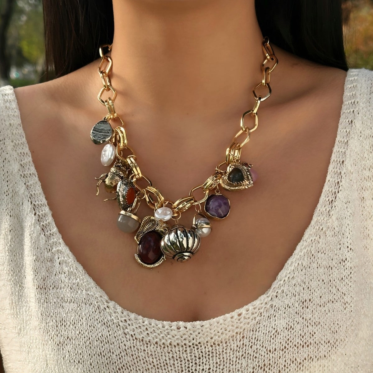 Collana da donna a catena con cavo placcato in lega con ciondolo a forma di cuore barocco vintage, coccinella e perla