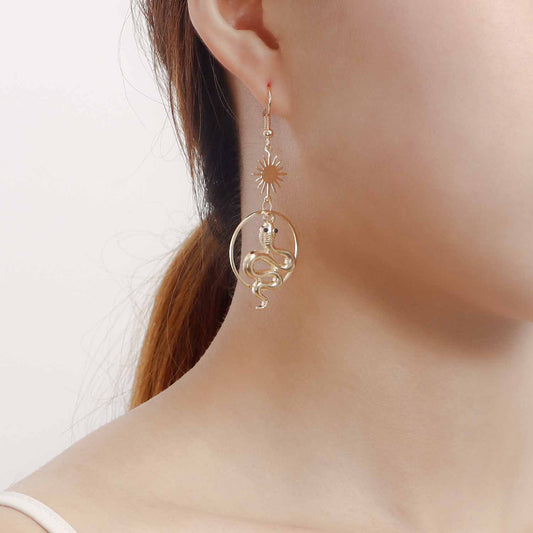 Orecchini a Perno Geometrici in Lega Placcata Oro con Design Creativo e Chiusura a Coda di Balena di Tendenza