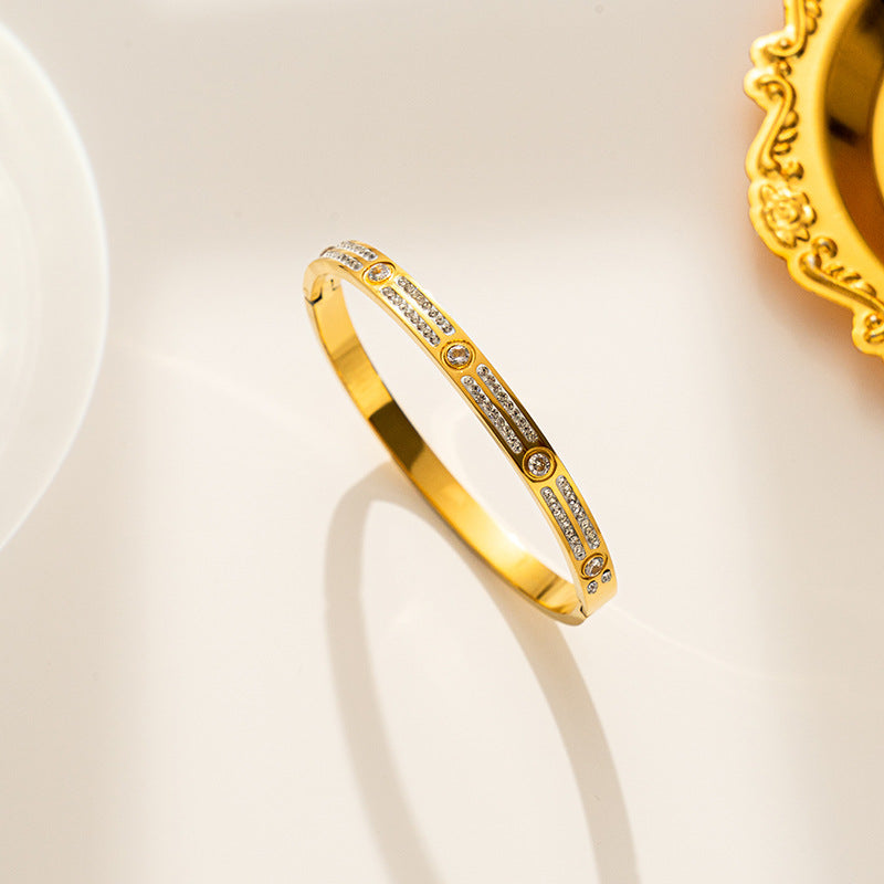 Minimalist Geometric Round Full-Pavé Titanium Steel Bracelet with Micro-Set Rhinestones and Vacuum Plating Finish