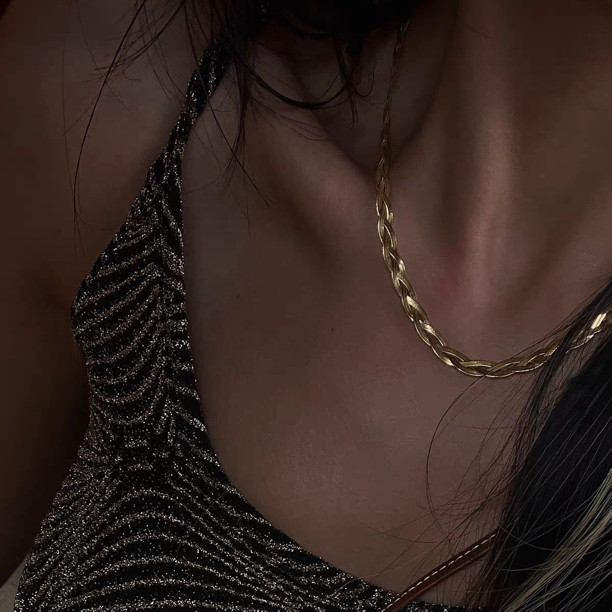 Collar de cadena minimalista geométrico de acero de titanio para mujeres y hombres, unisex, estilo hueso de serpiente, ajustable de acero inoxidable tipo gargantilla