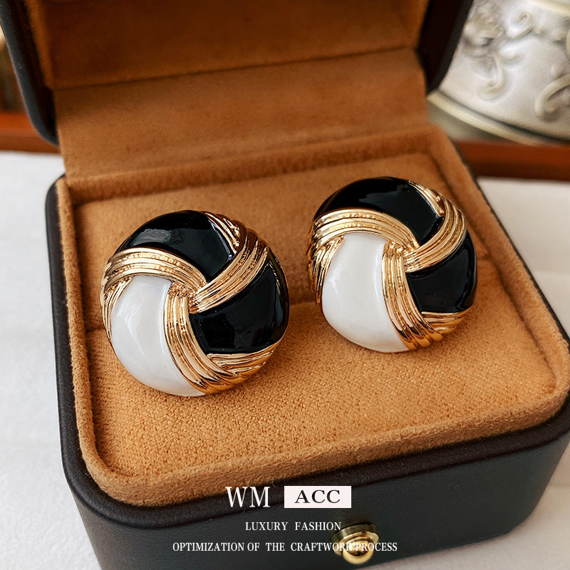 Pendientes de botón redondos geométricos vintage en blanco y negro, de aleación con acabado chapado para mujer