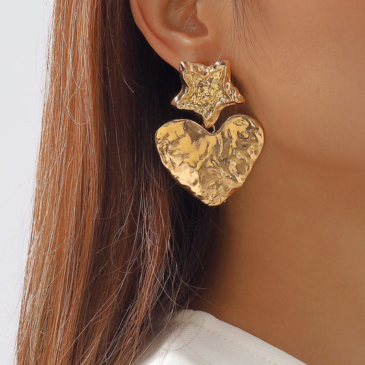 Pendientes de Aleación Geométrica en Forma de Corazón Retro con Motivo de Estrella y Superficie Irregular de Papel de Aluminio, Joyería de Oreja Electrochapada de Inspiración Punk para Mujer
