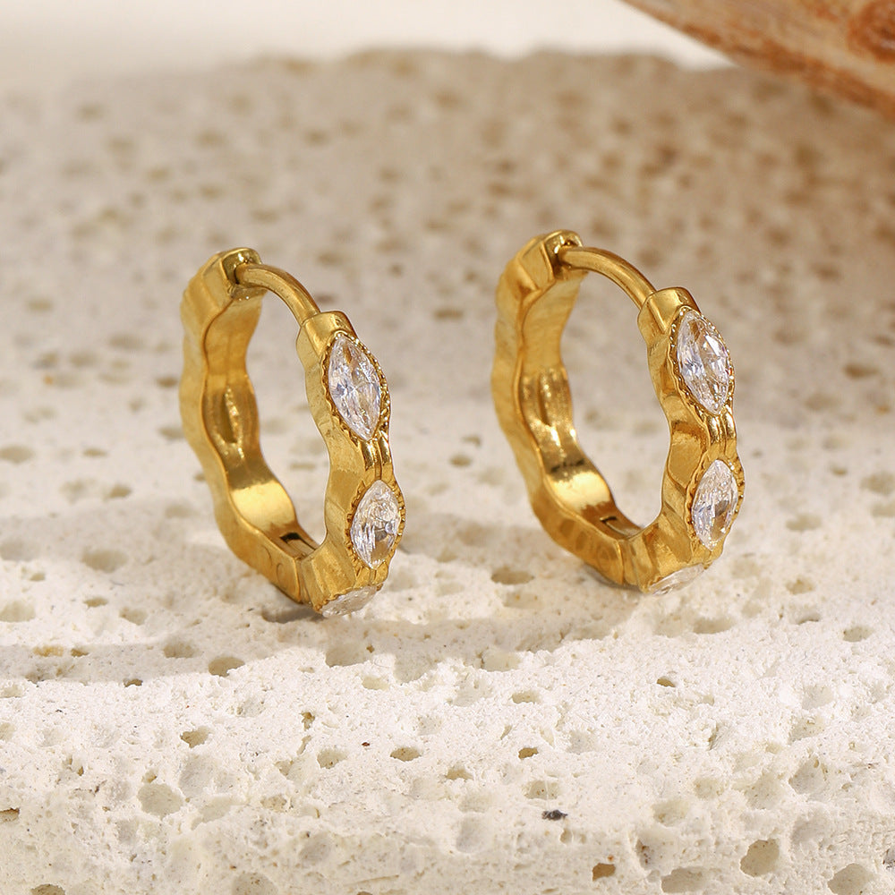 Aretes de mujer de acero inoxidable chapado en oro de 18 quilates con circonita de marquesa mini geométrica minimalista
