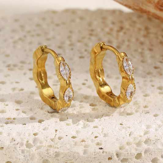 Orecchini a perno da donna in acciaio inossidabile placcato oro 18 carati, con mini zircone marquise, dal design geometrico minimalista