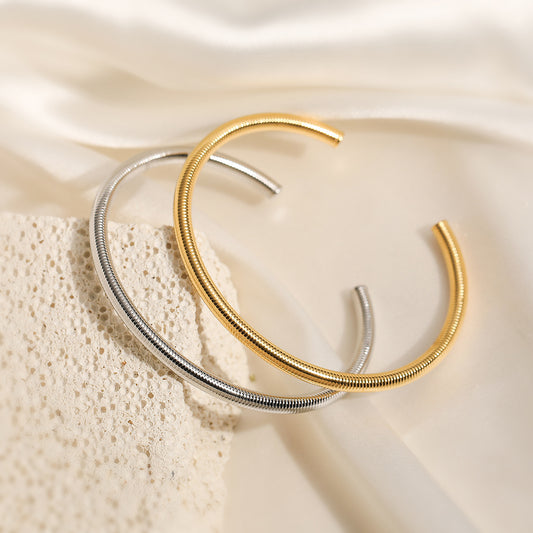 Minimalist Vintage Stainless Steel Bracelet for Women with 18K Gold Plating, Irregular Shape, Adjustable Cuff Style