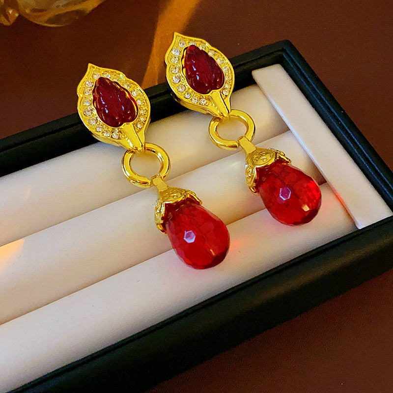 Orecchini pendenti con perle floreali vintage e finitura smaltata in acciaio inossidabile da donna