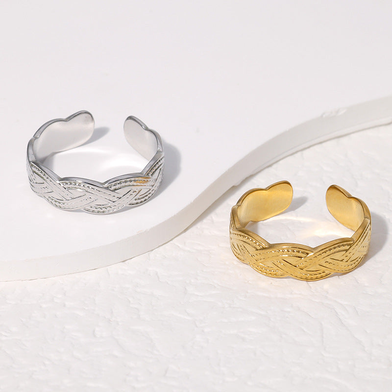 Anello in Acciaio al Titanio Vintage Aperto con Placcatura in Oro 18K e Design a Torsione da Donna