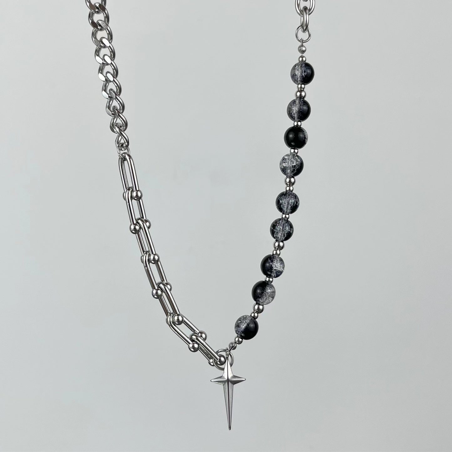 Collana in Acciaio al Titanio da Uomo Stile Hip-Hop con Ciondolo a Stella e Croce con Dettagli a Perline Effetto Ghiaccio Locket Minimalista Unisex