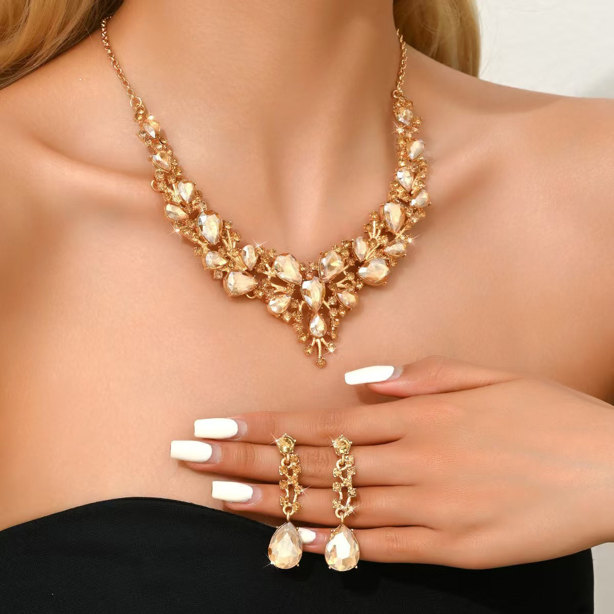 Elegant Waterdrop Floral Pattern Rhinestone Pendant Necklace Earrings Bracelet Set for Women with Alloy Base and Plated Finish