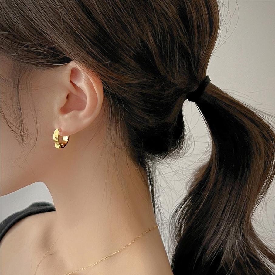Pendientes de Aro Minimalistas de Plata de Ley 925 Bañados en Plata con Formas Geométricas, Letras y Números para Mujer