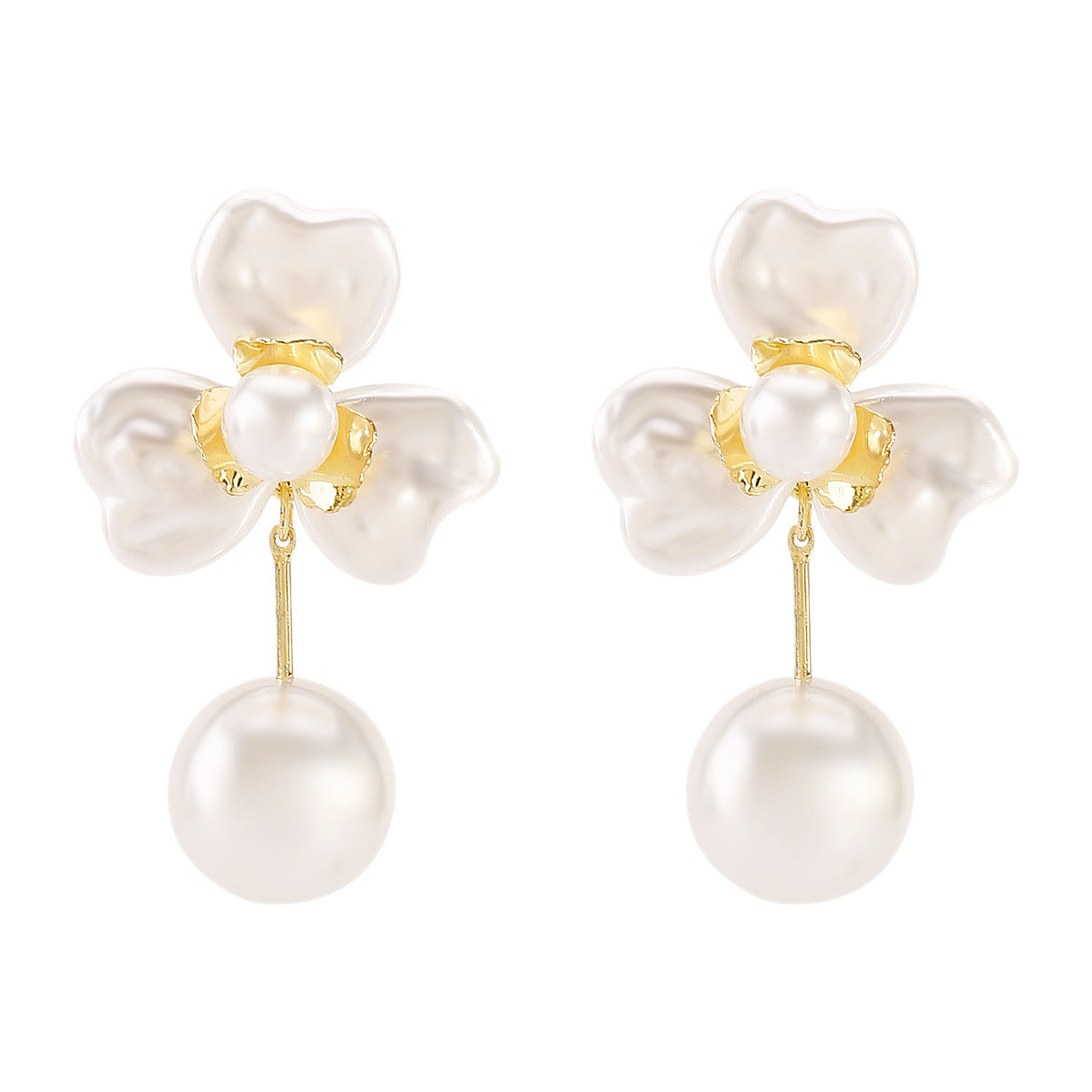 Pendientes de aleación con diseño floral elegante y detalles de perlas para mujer, acabado chapado, joyería de uso diario moderna y versátil