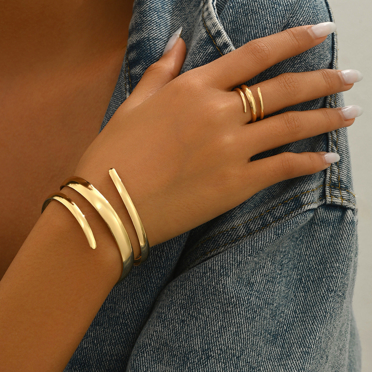 Set di bracciale e anello alla moda geometrica da donna, lega elettroplaccata, design a serpente e ragno con elementi esagonali, ovali e lineari