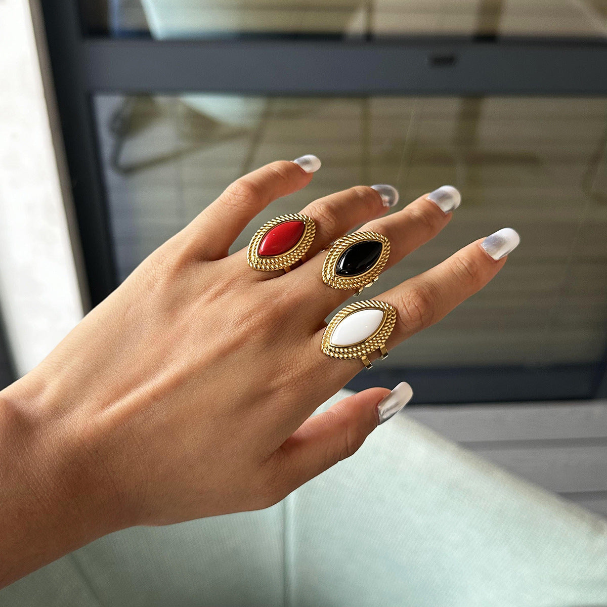 Exaggerated Vintage 18K Gold Plated Stainless Steel Black Onyx Open Ring for Women