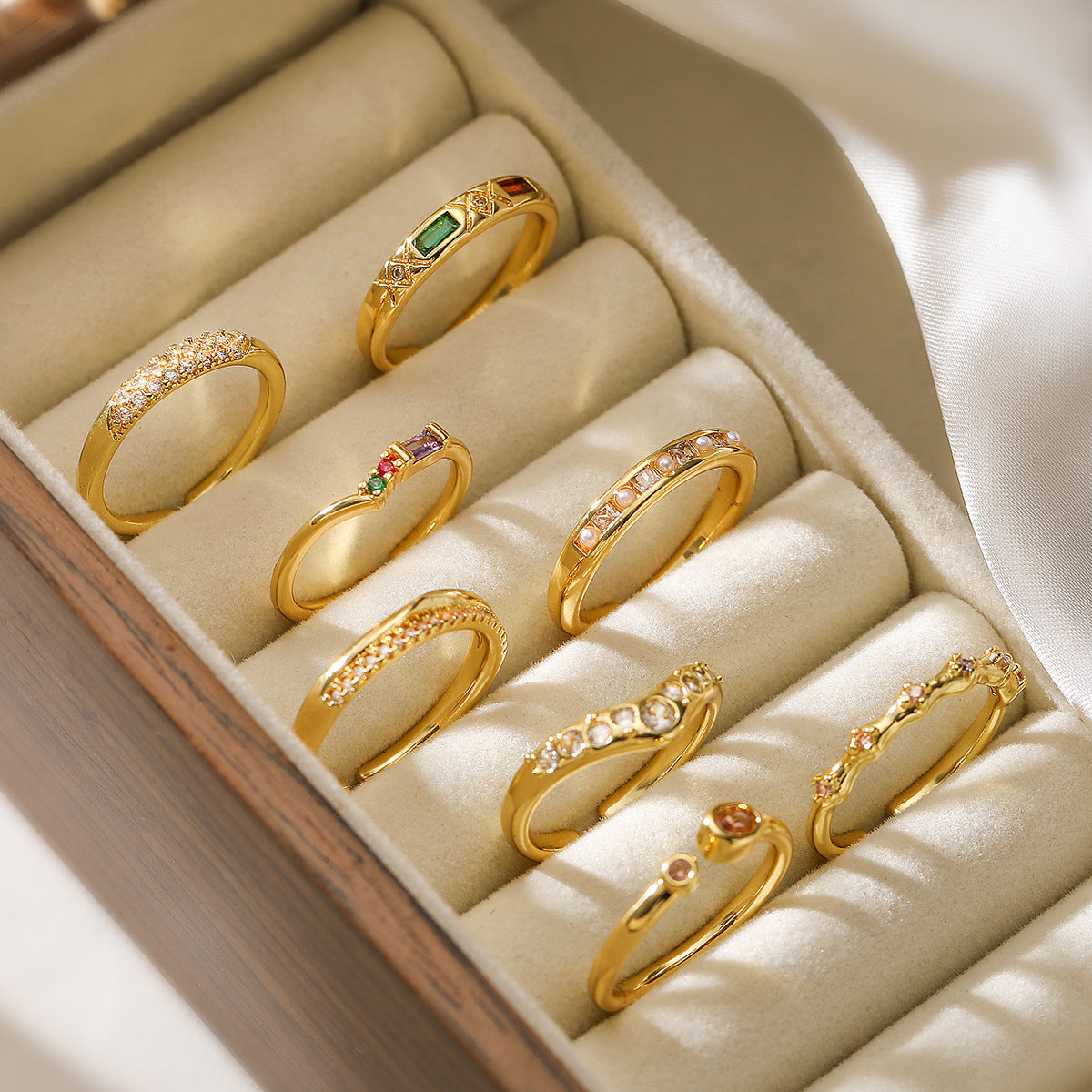 Minimalist Geometric Copper Ring with 18K Gold Plating and Zircon Inlay for Women