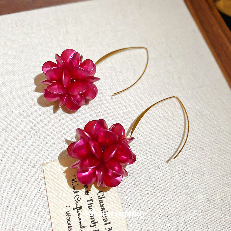 Orecchini pendenti da donna con perle e fiori, ganci in acciaio placcato, gioielli eleganti e minimalisti