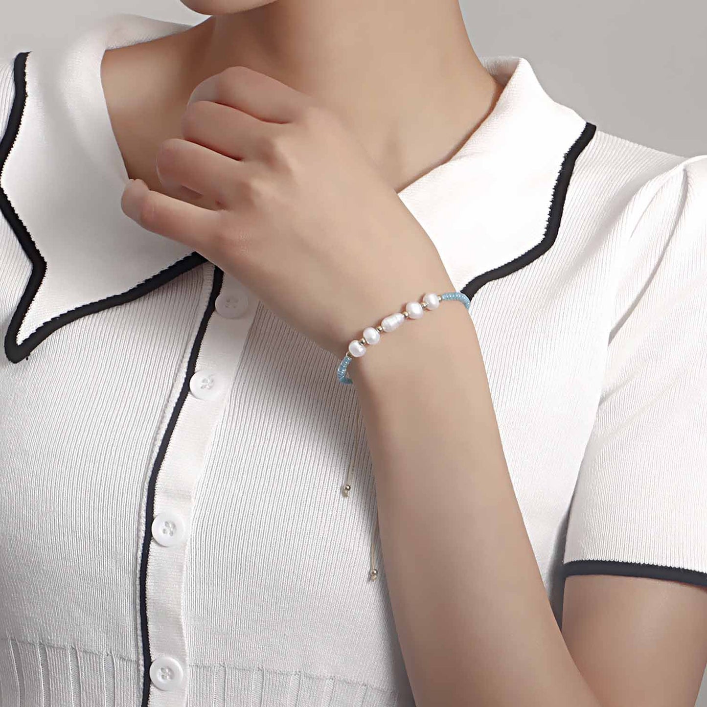Adjustable Geometric Alloy Bracelet for Women with Imitation Pearls and Colorful Transparent Beads