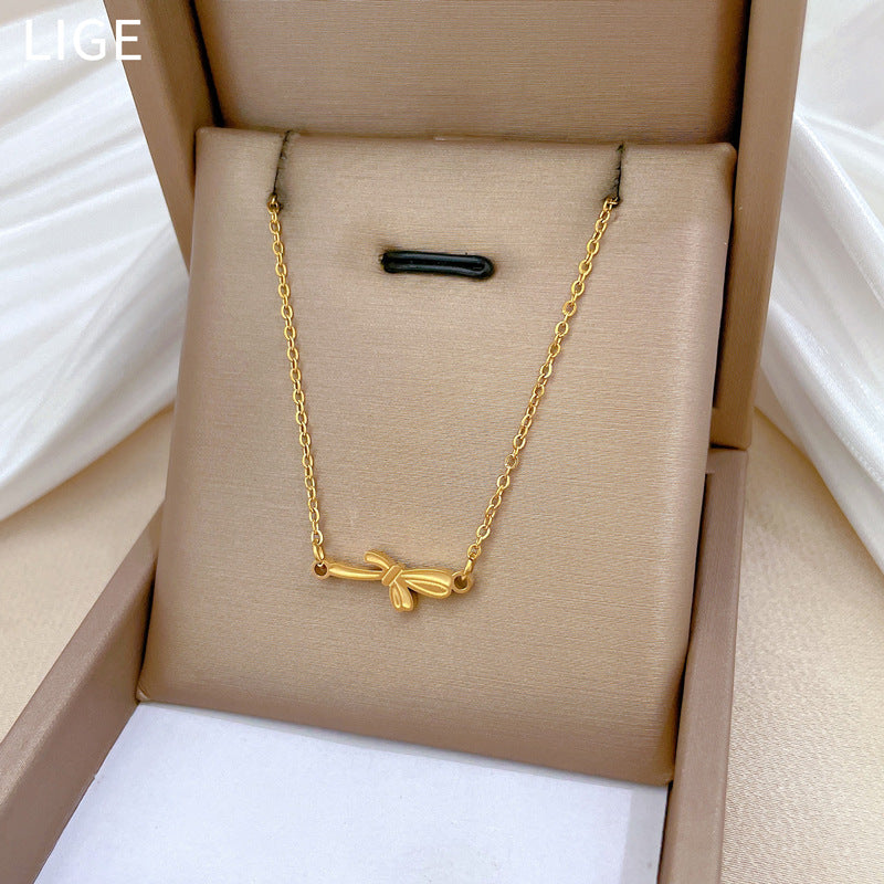 Minimalist Titanium Steel Butterfly Pendant Necklace for Women and Men, Gold-Plated Clavicle Chain with Geometric Design