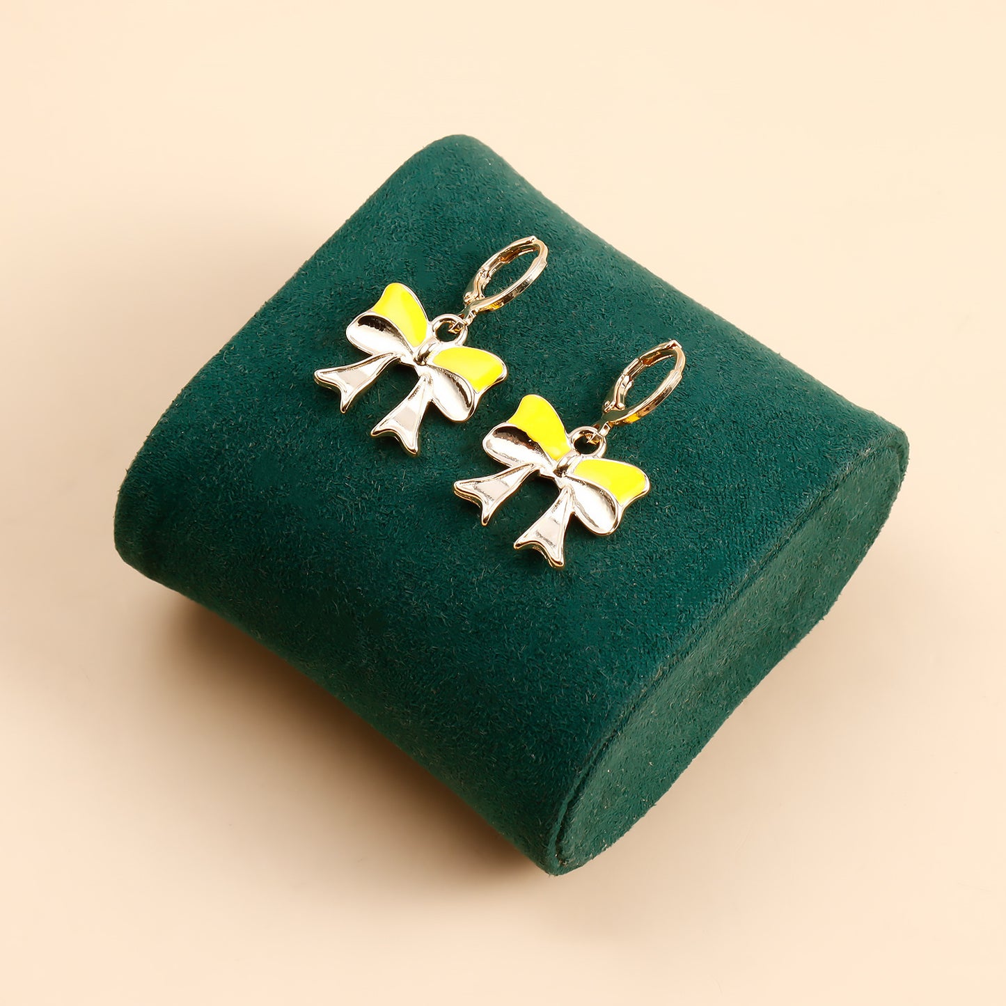 Fashionable Bow-Shaped Geometric Earrings in Alloy with Enamel Coloring and Plated Finish