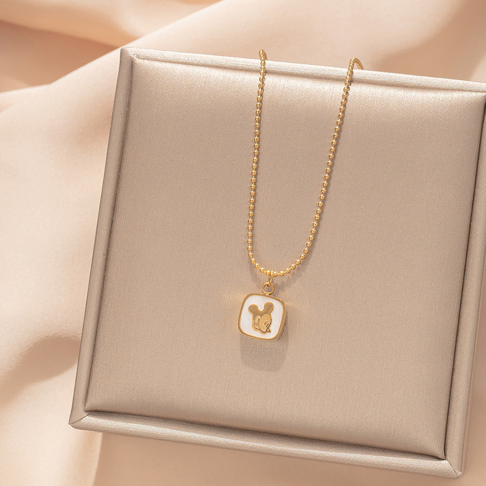 Collar Minimalista de Mickey Mouse Geométrico para Mujer en Acero Titanio con Acabado Chapado, Cadena de Clavícula Tipo Guardapelo