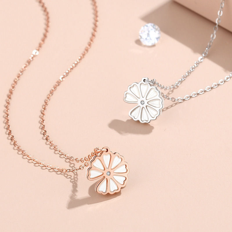 Minimalist Elegant Titanium Steel Plated Daisy Flower Necklace for Women and Men