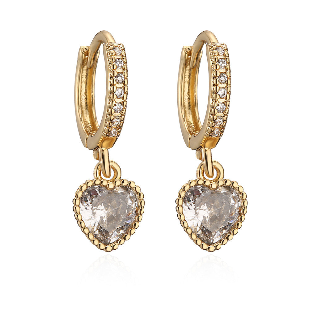Orecchini da donna minimalisti a forma di cuore in rame placcato oro con zirconi per un look elegante e sofisticato