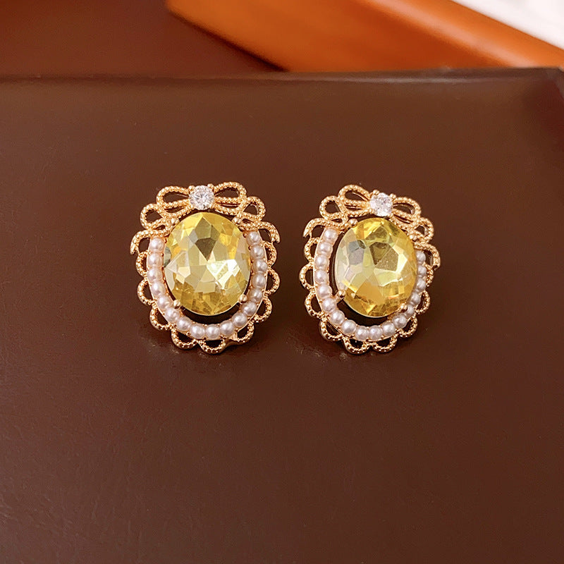 Chic Style Heart-Shaped Zirconia Stud Earrings in Copper with Electroplated Finish for Women