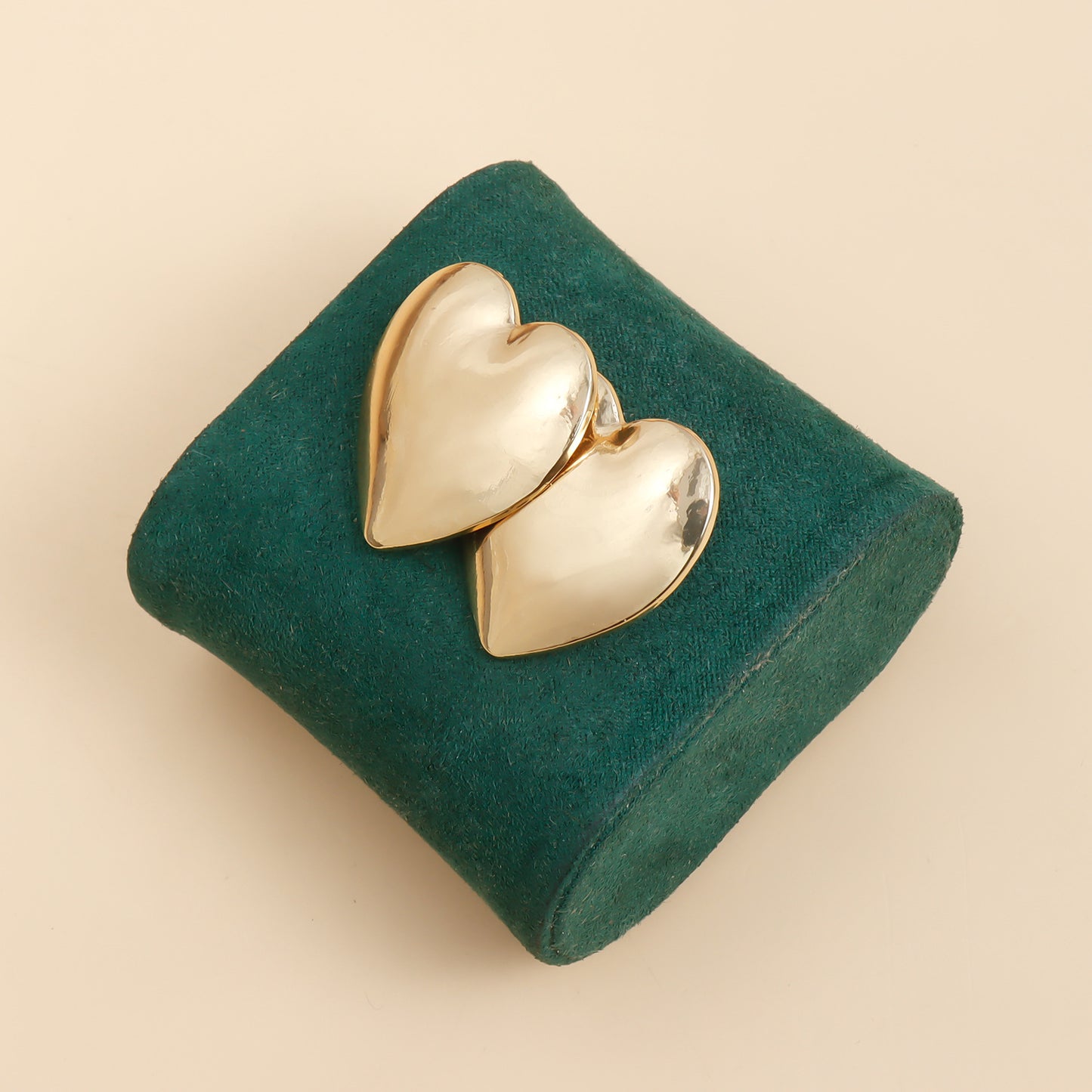 Pendientes de aleación con forma de corazón geométrico de estilo vintage para mujer con acabado chapado