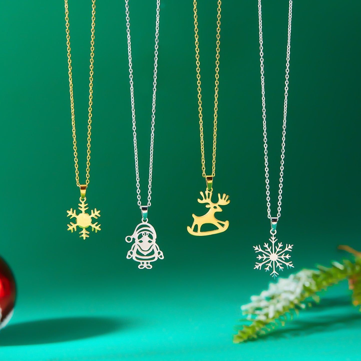 Collar Colgante de Árbol de Navidad Minimalista en Acero de Titanio con Acabado Chapado en Cadena O para Uso Festivo Unisex