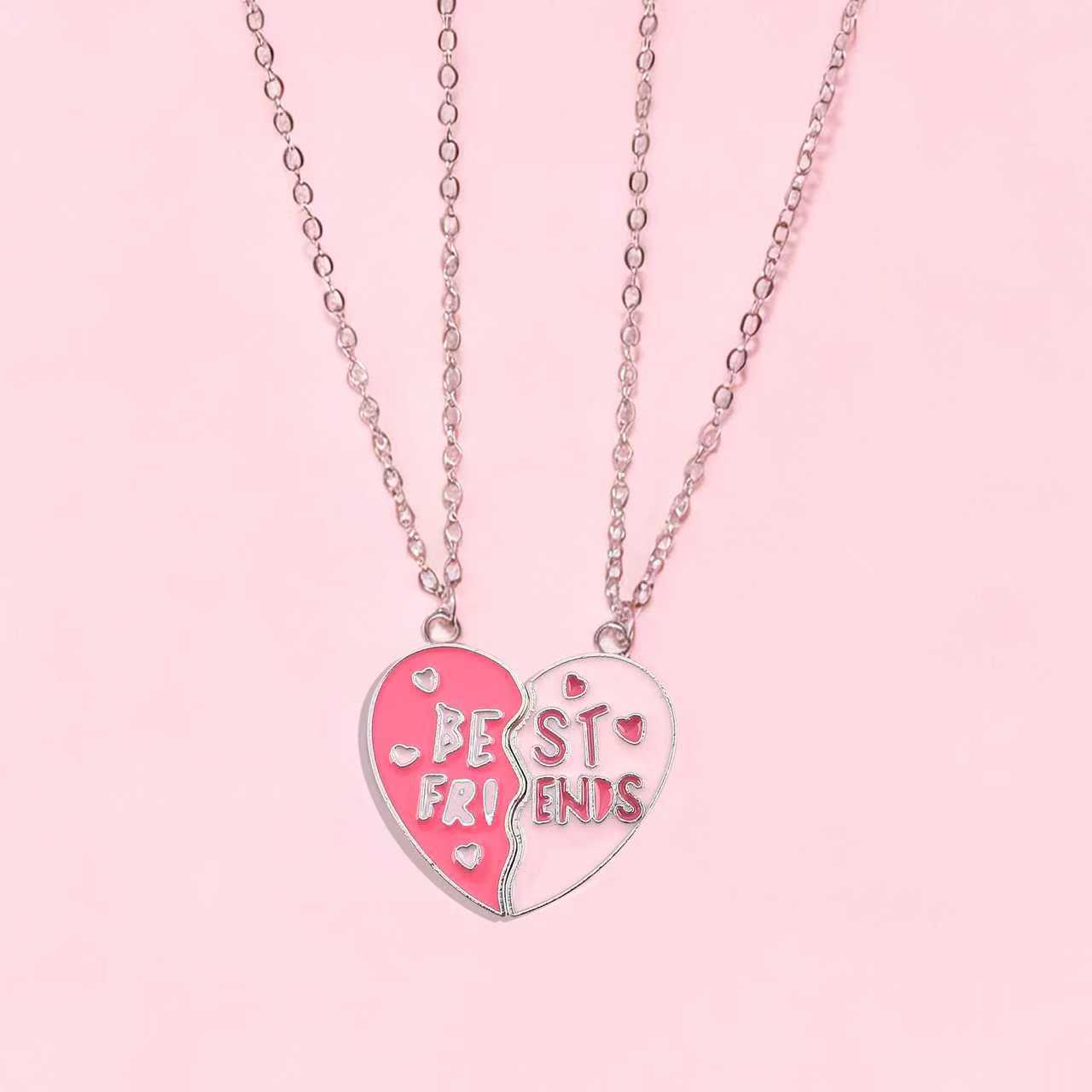 Lindo collar con dije de Stitch de dibujos animados para niños en aleación con acabado de esmalte y dije en forma de corazón en cadena cruzada