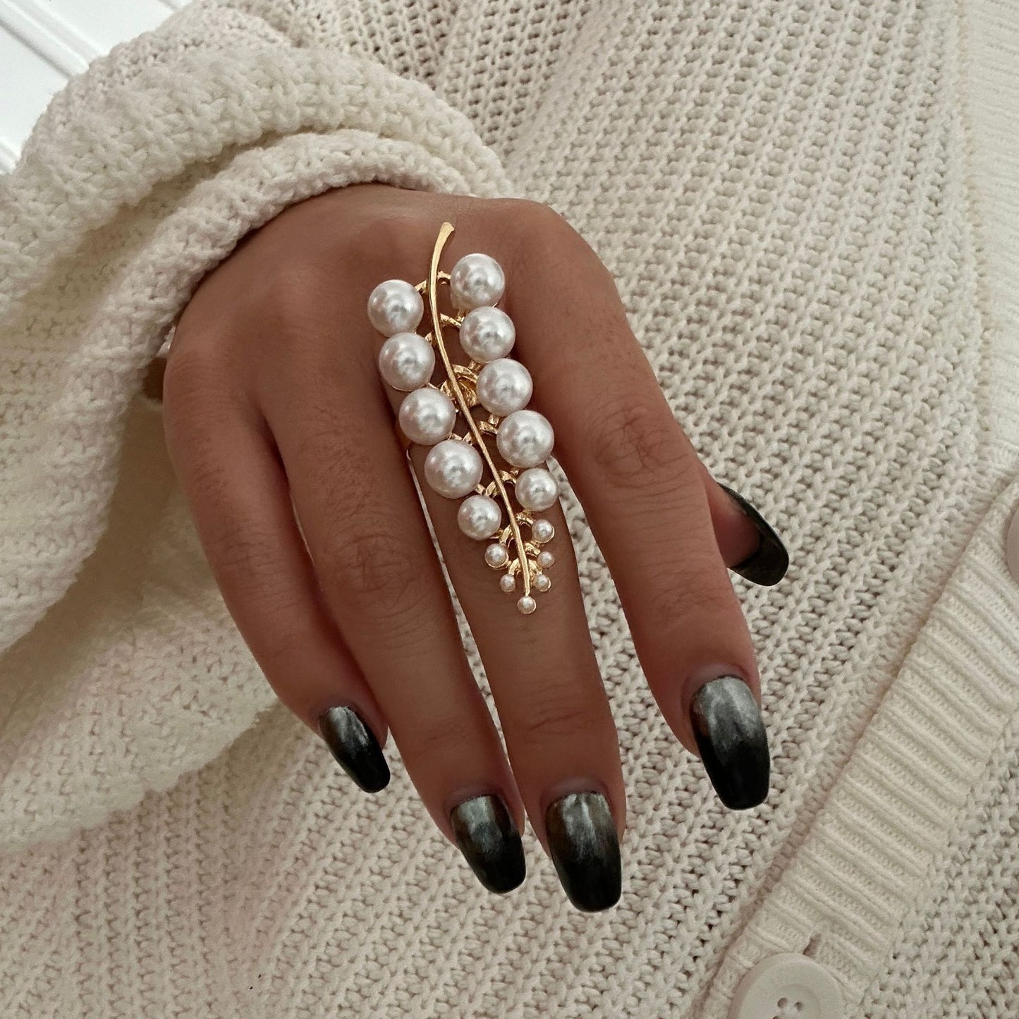 Irregular Hollow Twisted Imitation Pearl Geometric Alloy Open Ring for Women