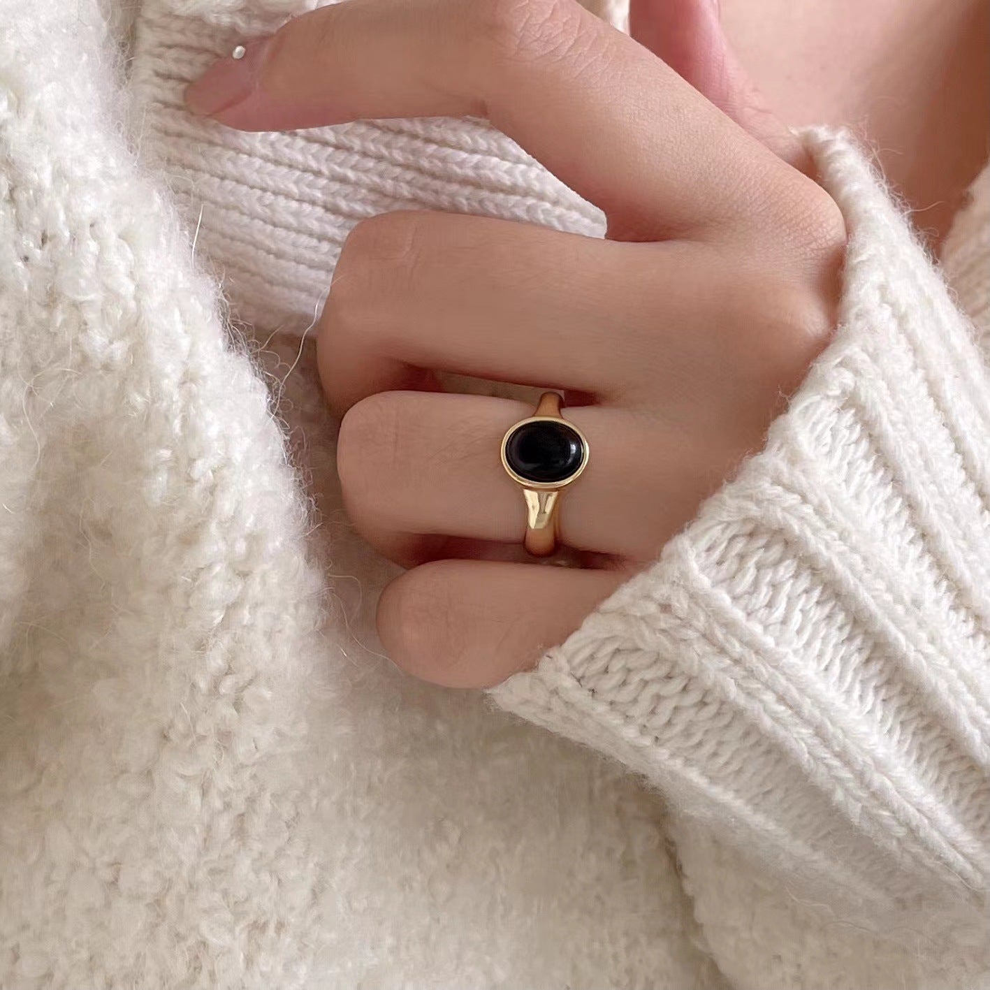 Minimalist Sweet 925 Sterling Silver Geometric Inlaid Black Agate Ring for Women