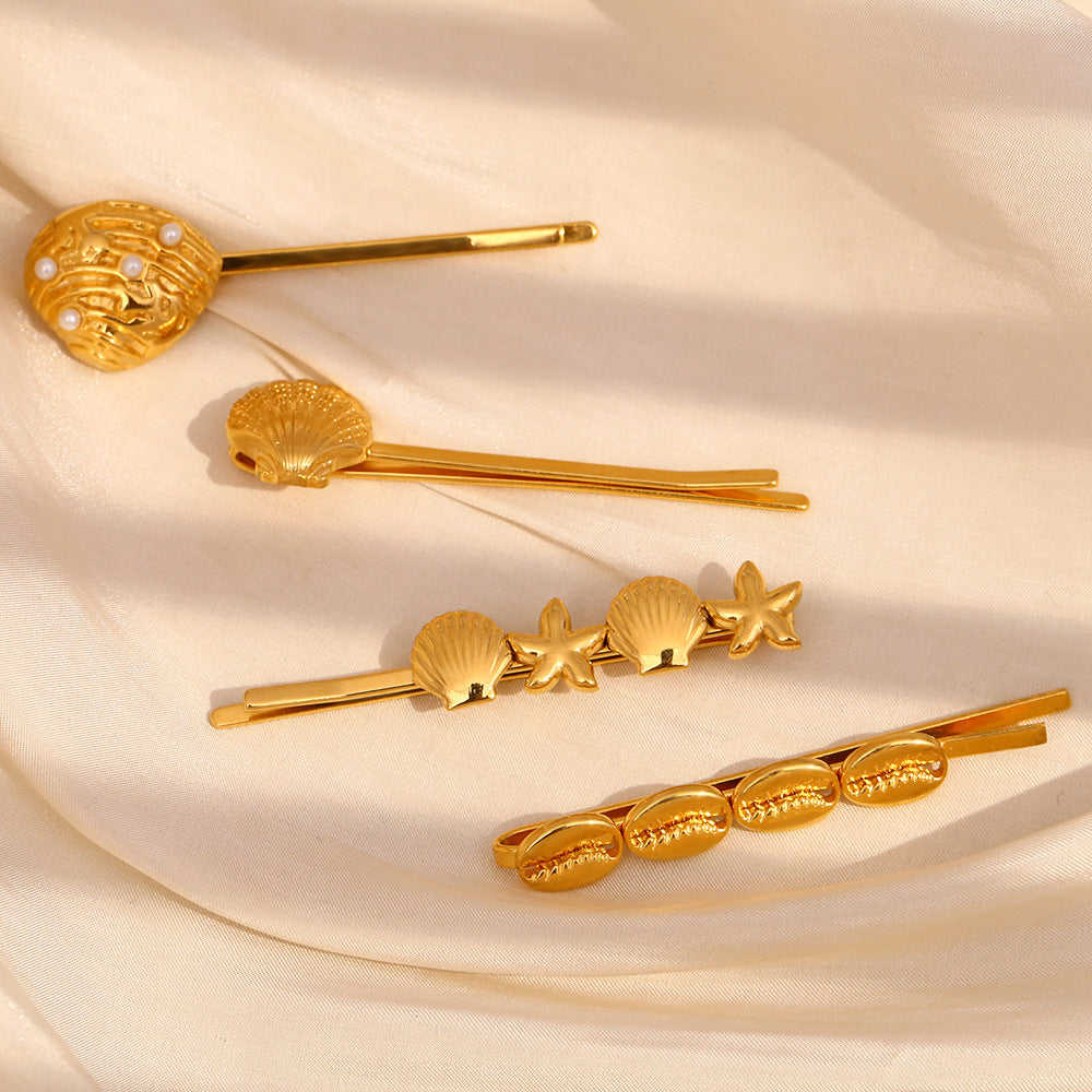 Vintage French-Inspired Heart and Seashell Hair Clip for Women Made of Stainless Steel with 18K Gold Plating