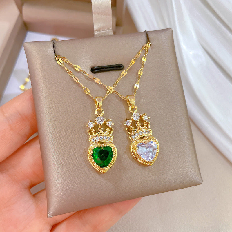 Collana con ciondolo a corona geometrica in acciaio al titanio di lusso per donna con intarsio di strass e delicata catena clavicola