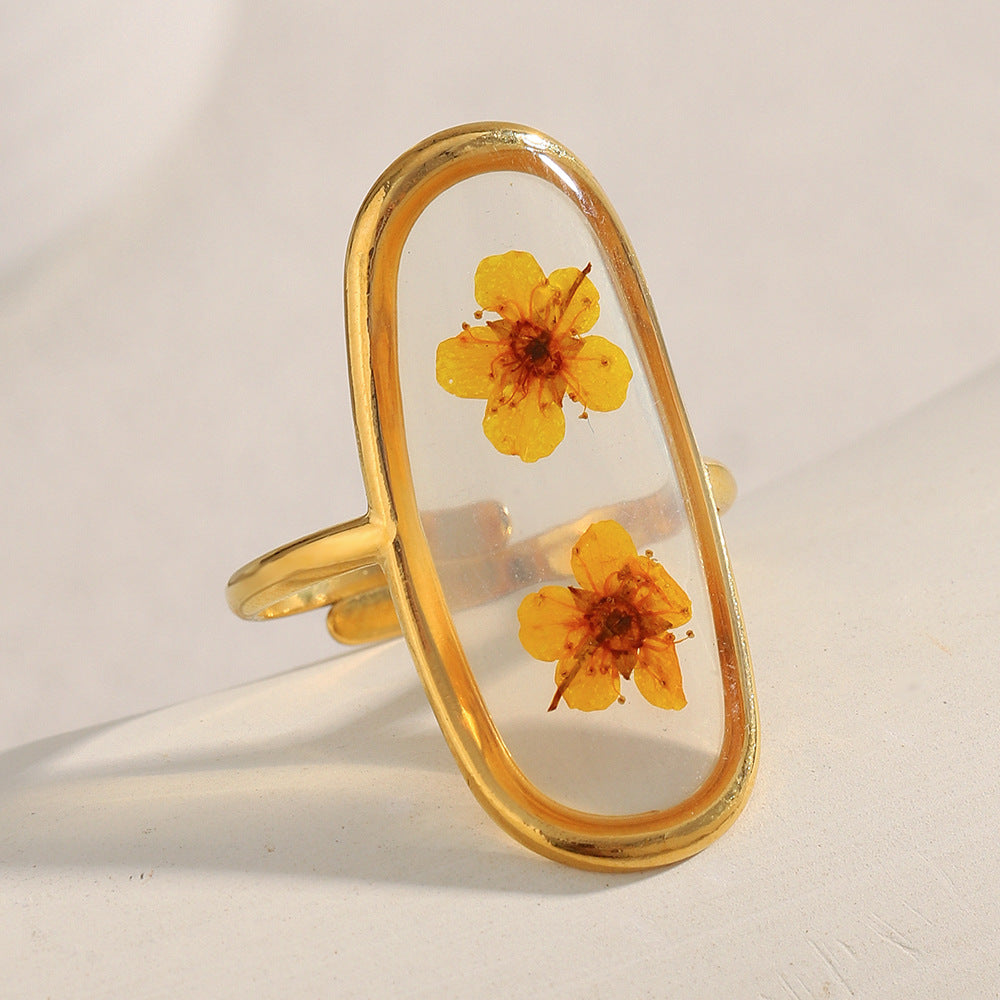 Fashion Minimalist Flower-Shaped Stainless Steel Ring with 18K Gold Plating and Pressed Floral Acrylic Accent