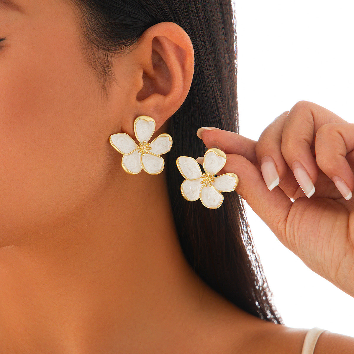 Sweet Punk Plated Alloy Floral Plant Earrings with Imitation Pearl Tassel for Women