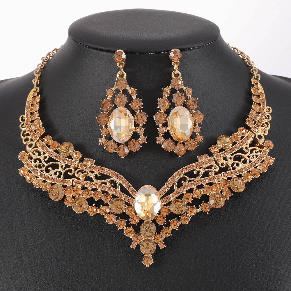 Elegant Floral Pattern Alloy Pendant Necklace Set with Rhinestone Inlay and Plated Finish for Women, O-Chain V-Neckline Design