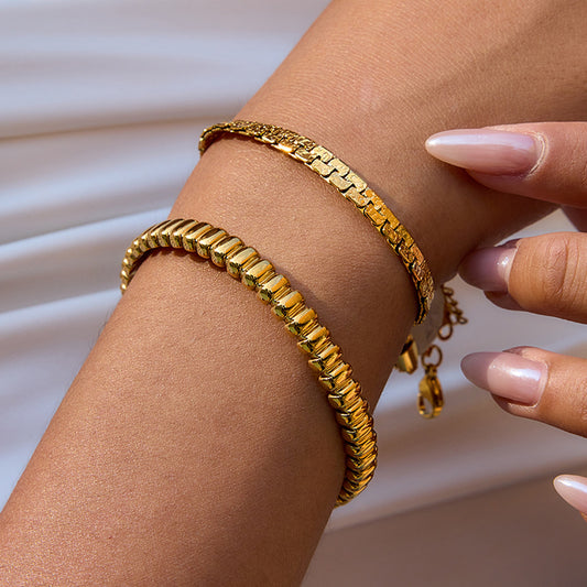 Pulsera geométrica vintage de acero inoxidable chapado en oro arena para mujer con titanio de primera calidad y acabado en oro de 18 quilates
