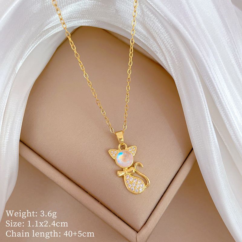 Collar con colgante de gato minimalista de acero de titanio con detalles de circonita cúbica, diseño geométrico, cadena de medallón ligera para mujeres y hombres