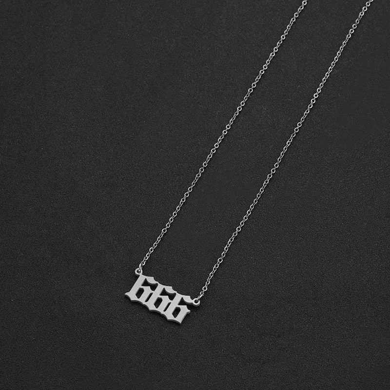 Collana con Ciondolo Numero Fortunato alla Moda per Donna in Acciaio Inossidabile e Acciaio al Titanio con Finitura Placcata Stile Catena Snake Design Numerico Minimalista