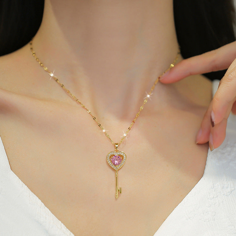 Sweet Minimalist Heart Geometric Rhinestone Brass Pendant Titanium Steel Necklace for Unisex