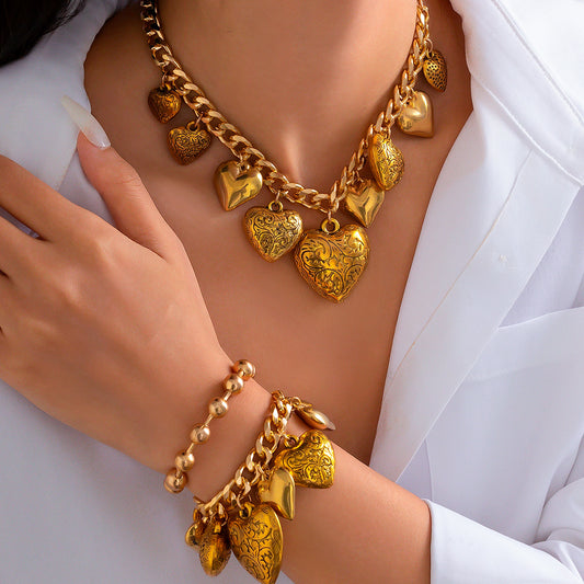 Collar con colgante de metal con forma de corazón, estilo retro Instagram, con acabado chapado para mujer