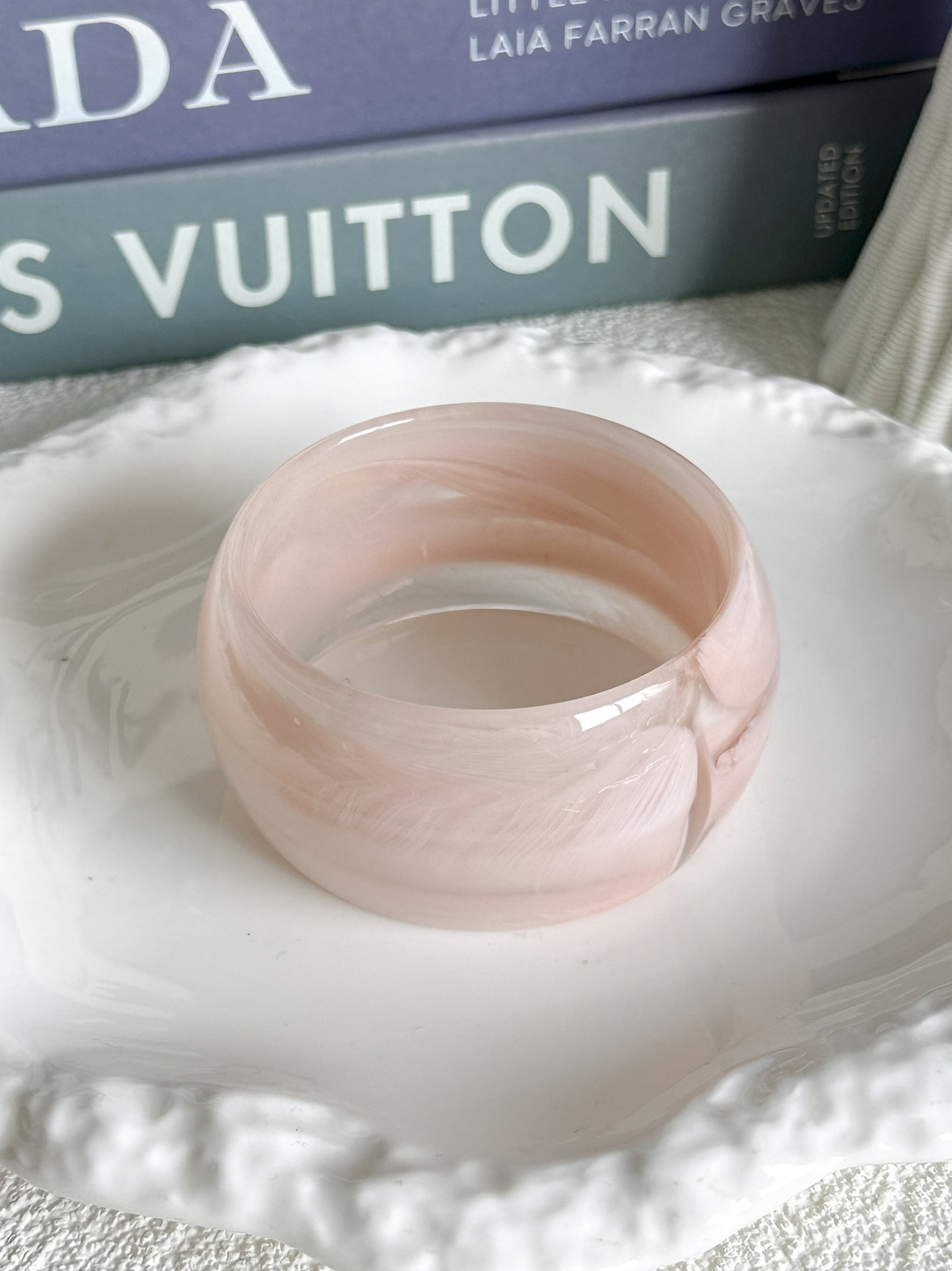 Minimalist Geometric Round Acrylic Drip Oil Gradient Bracelet for Women