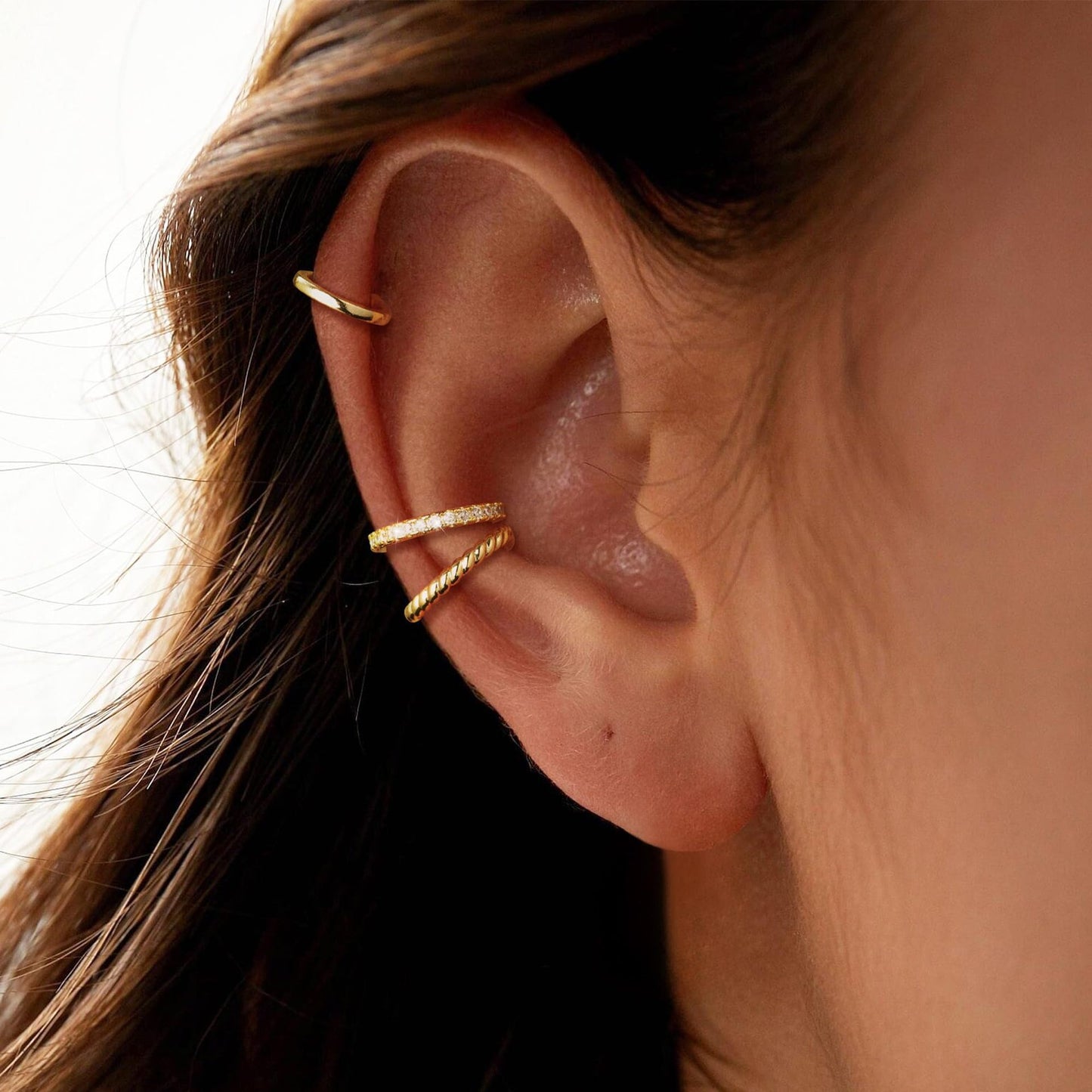 Orecchini a perno geometrici minimalisti a forma di spiga di grano in ottone con zirconi cubici, perno in acciaio inossidabile placcato per donna