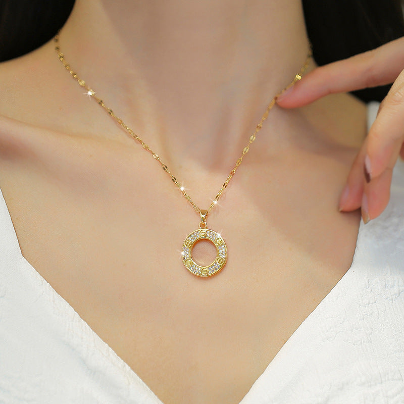 Collana girocollo da donna in acciaio al titanio di lusso, con ciondolo geometrico a cerchio e intarsio di strass, delicata