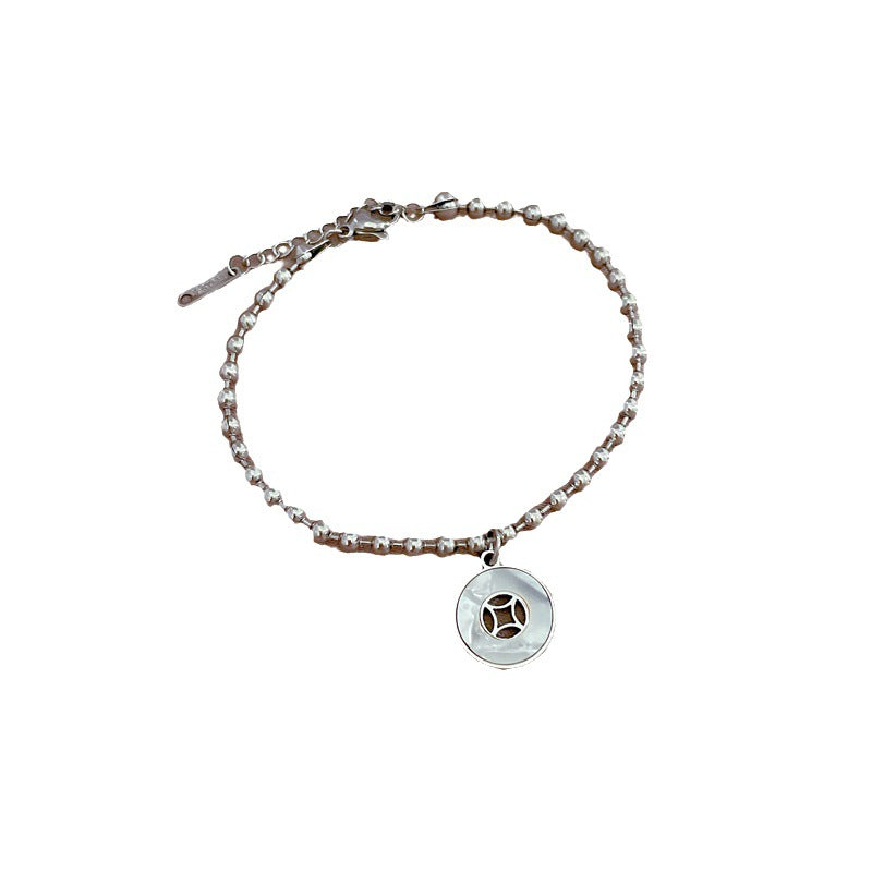 Pulsera redonda con diseño de conchas y cuentas estilo vintage para mujer, hecha de acero de titanio con acabado chapado