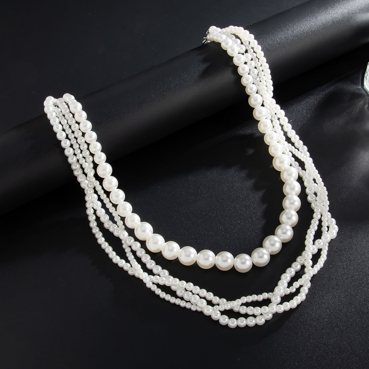 Cadena de cintura estilo punk con colgante de cruz para mujer con detalles de micro-pavé y adornos que simulan perlas